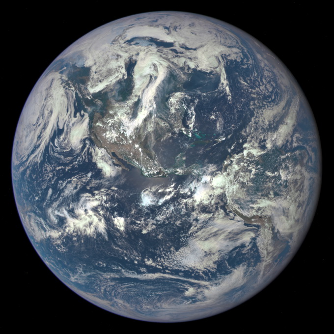 Fotografia celej Zeme z novej sondy